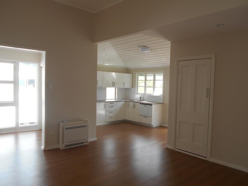 2/110 Waterworks Rd, Ashgrove QLD 4060