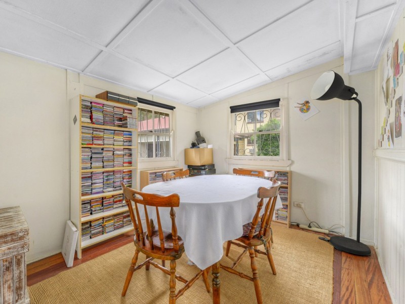 21 Gramere Avenue, Ashgrove QLD 4060