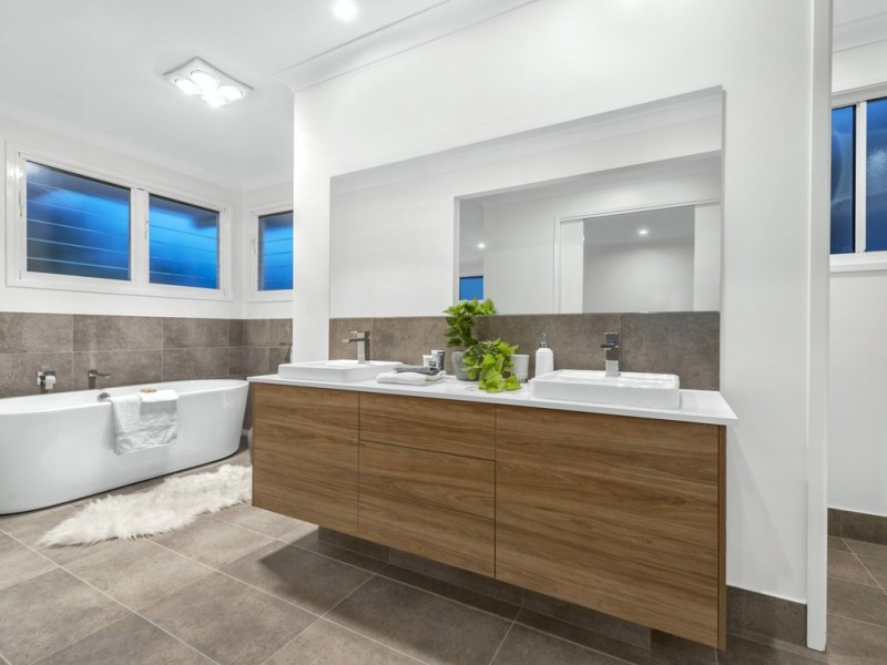 74 Canberra Drive, Ashgrove QLD 4060