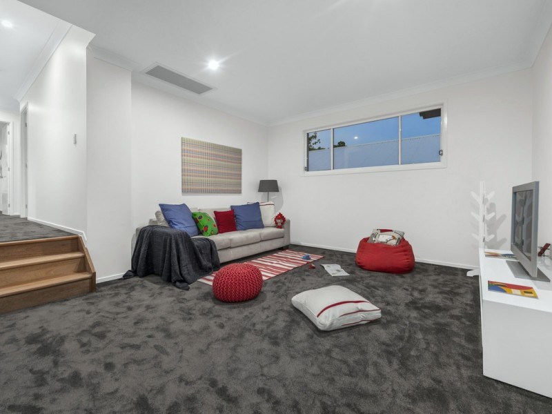 74 Canberra Drive, Ashgrove QLD 4060