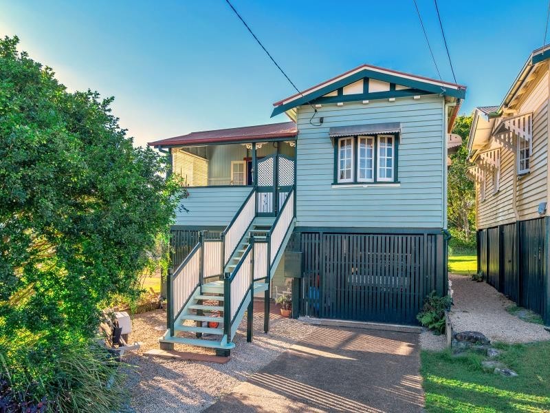 87 Beatrice Street, Bardon QLD 4065