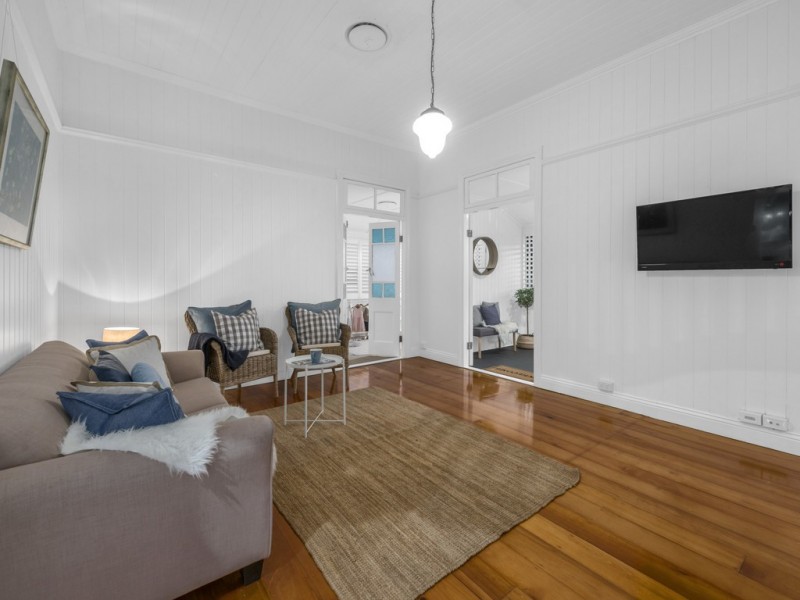 11 Foch Street, Ashgrove QLD 4060