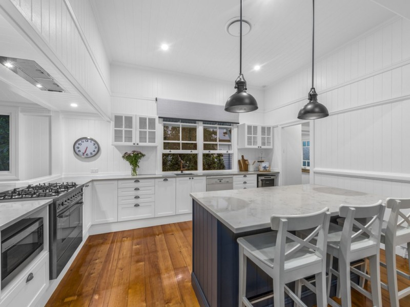 11 Foch Street, Ashgrove QLD 4060