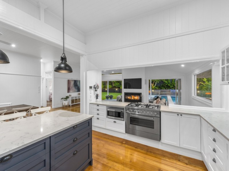 11 Foch Street, Ashgrove QLD 4060