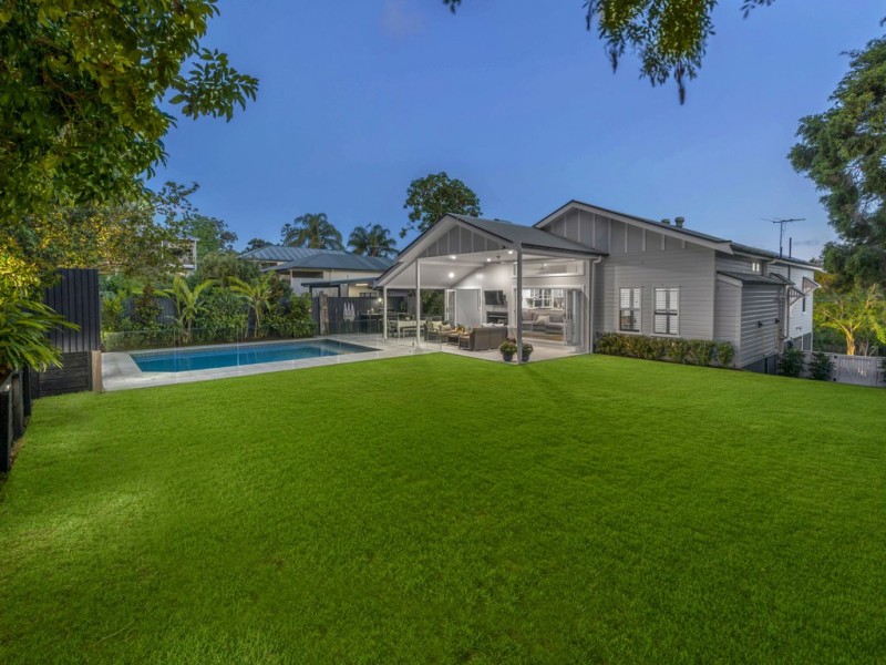 11 Foch Street, Ashgrove QLD 4060