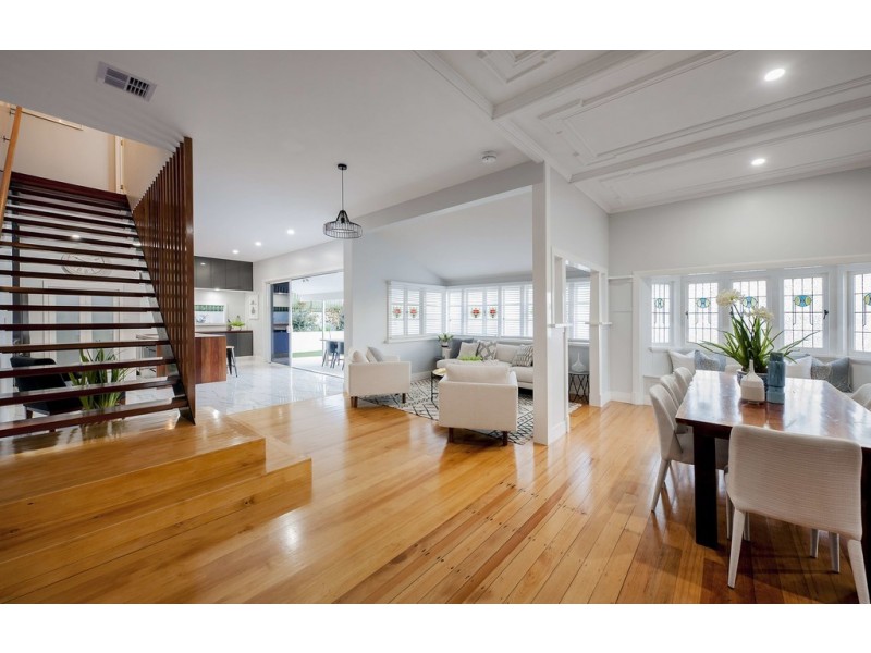 3 Lansbury Parade, Ashgrove QLD 4060