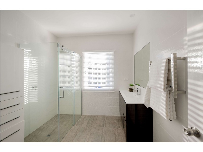 3 Lansbury Parade, Ashgrove QLD 4060