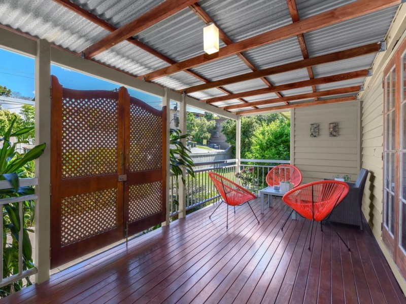 4 Lansbury Parade, Ashgrove QLD 4060