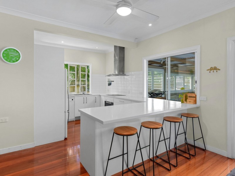 4 Lansbury Parade, Ashgrove QLD 4060