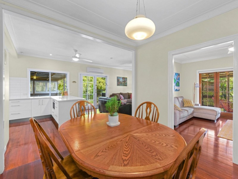 4 Lansbury Parade, Ashgrove QLD 4060