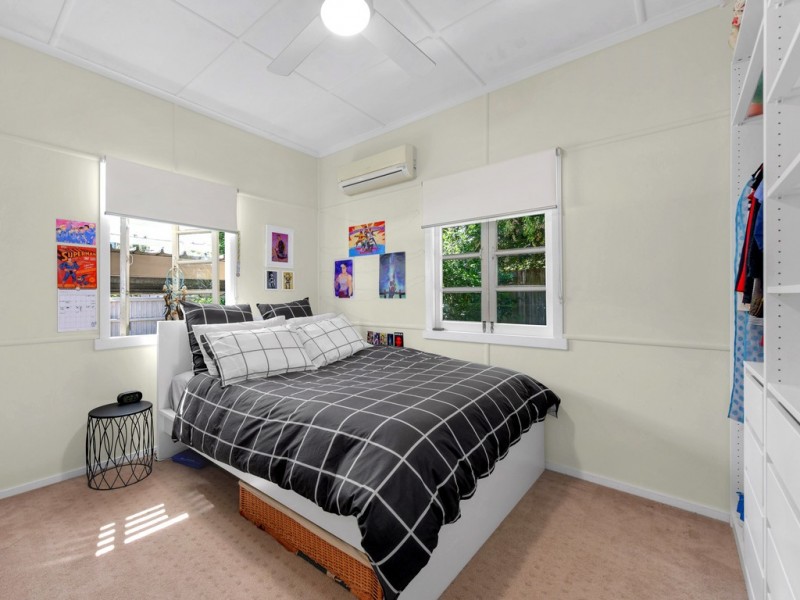 4 Lansbury Parade, Ashgrove QLD 4060