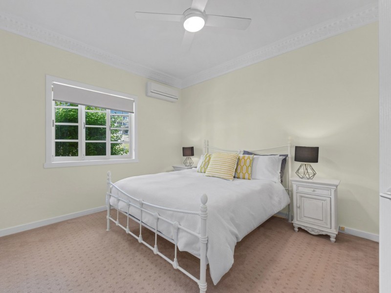 4 Lansbury Parade, Ashgrove QLD 4060