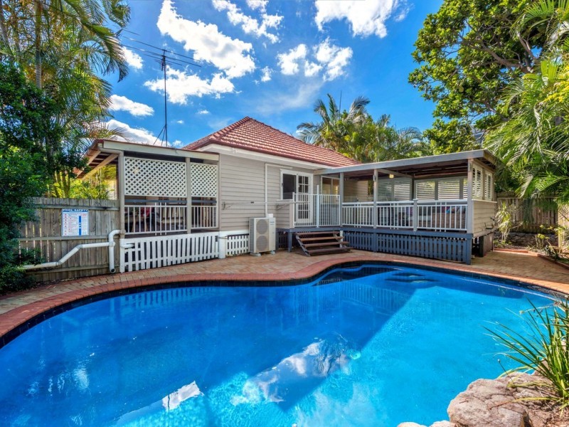 4 Lansbury Parade, Ashgrove QLD 4060