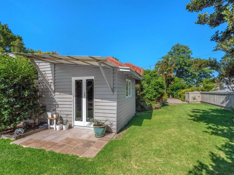 4 Lansbury Parade, Ashgrove QLD 4060