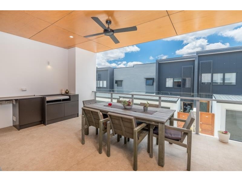 127/390 Simpsons Road, Bardon QLD 4065