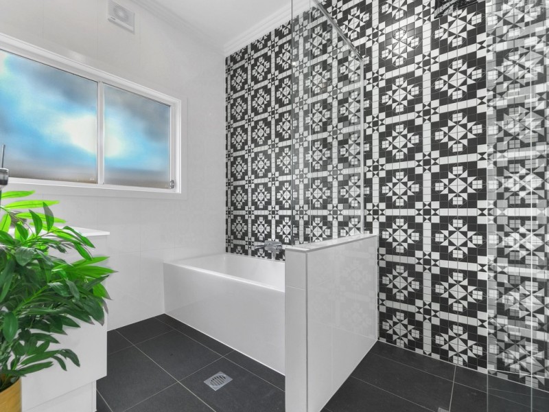 42 Dovedale Crescent, Ashgrove QLD 4060