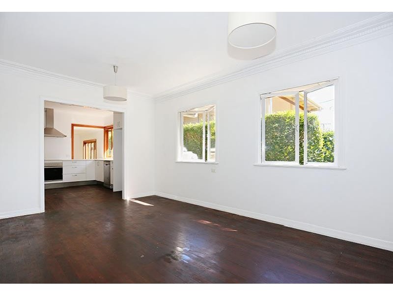 85 Eleventh AV, Kedron QLD 4031