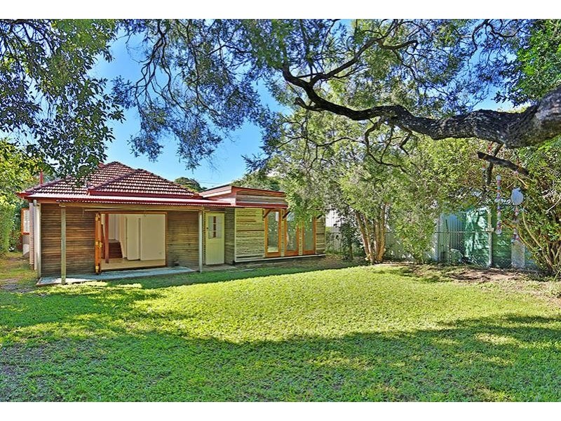 85 Eleventh AV, Kedron QLD 4031