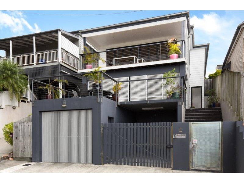 22 Confederate Street, Red Hill QLD 4059