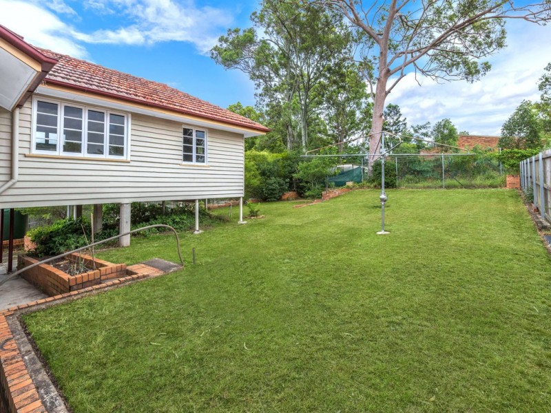 22 Farrell Street, Ashgrove QLD 4060