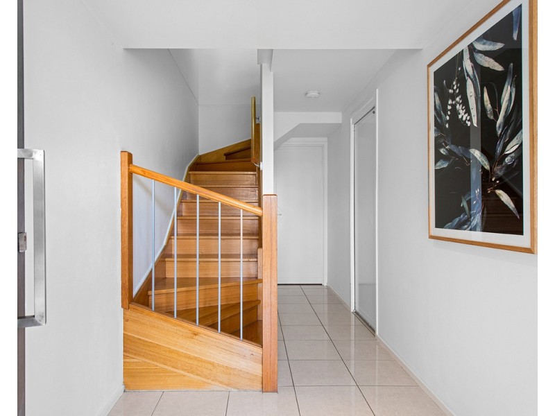 34 Farm Street, Newmarket QLD 4051