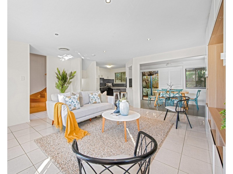 34 Farm Street, Newmarket QLD 4051