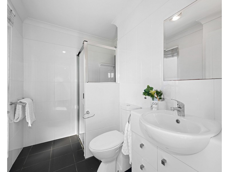 34 Farm Street, Newmarket QLD 4051