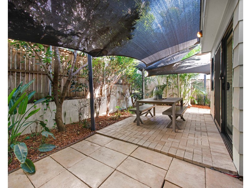 34 Farm Street, Newmarket QLD 4051