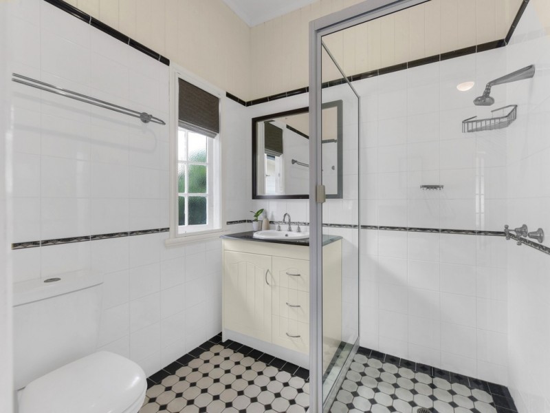 28 Raymont Road, Grange QLD 4051