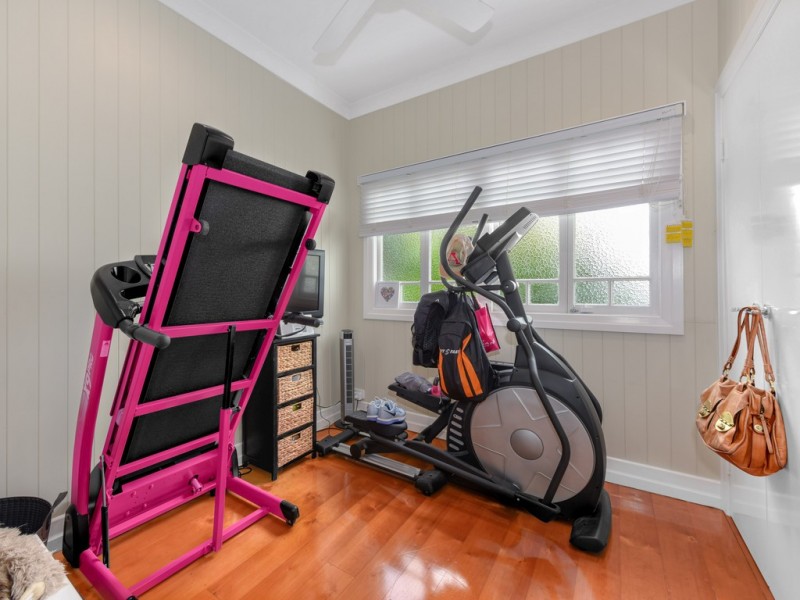 18 Bathurst Street, Red Hill QLD 4059