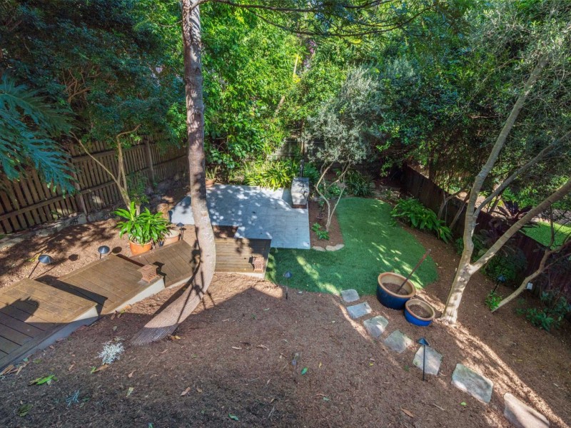 18 Bathurst Street, Red Hill QLD 4059