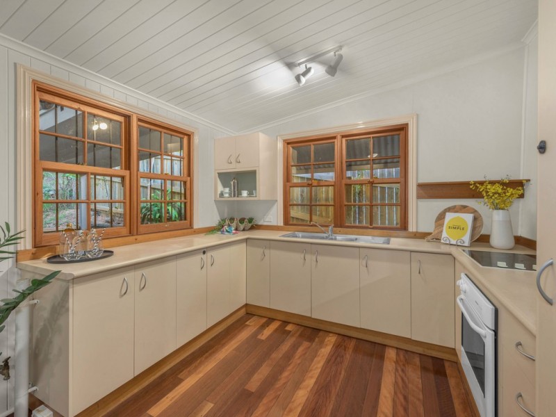 12 Cook Street, Red Hill QLD 4059