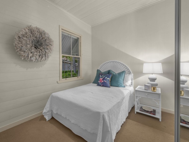 12 Cook Street, Red Hill QLD 4059