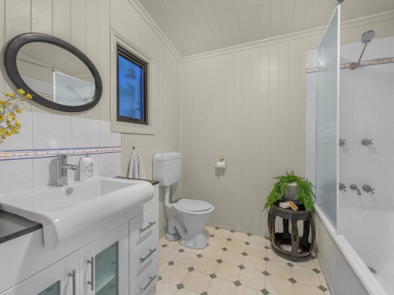 12 Cook Street, Red Hill QLD 4059