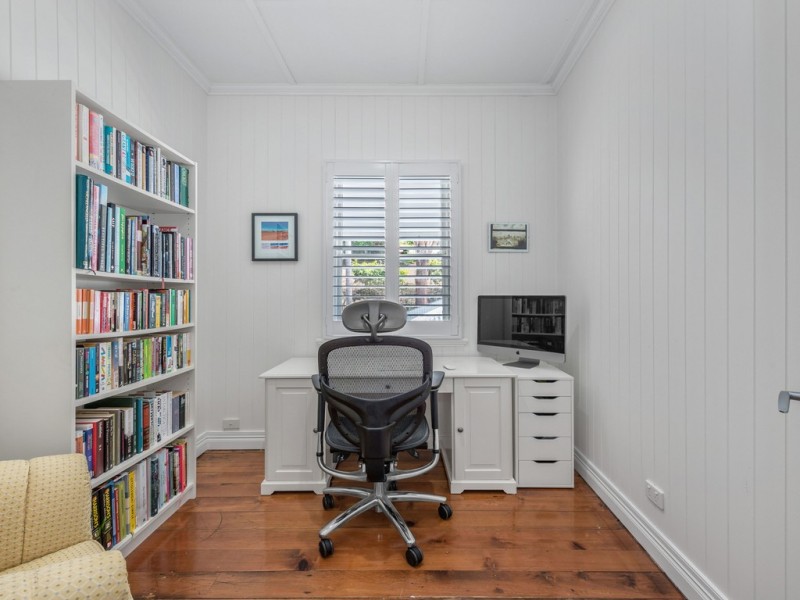 26 Soudan Street, Bardon QLD 4065