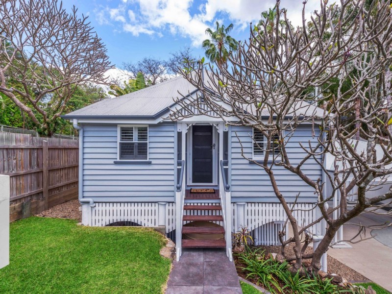 26 Soudan Street, Bardon QLD 4065