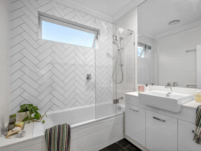 97 Windsor Road, Red Hill QLD 4059