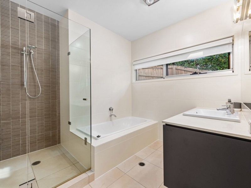 34 Stonehawke Place, The Gap QLD 4061