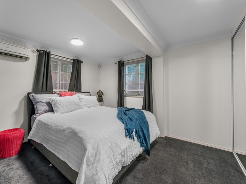 98 Arthur Terrace, Red Hill QLD 4059