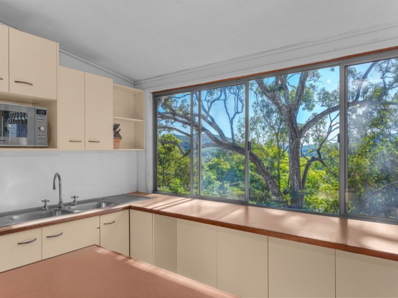 49 Simpsons Road, Bardon QLD 4065