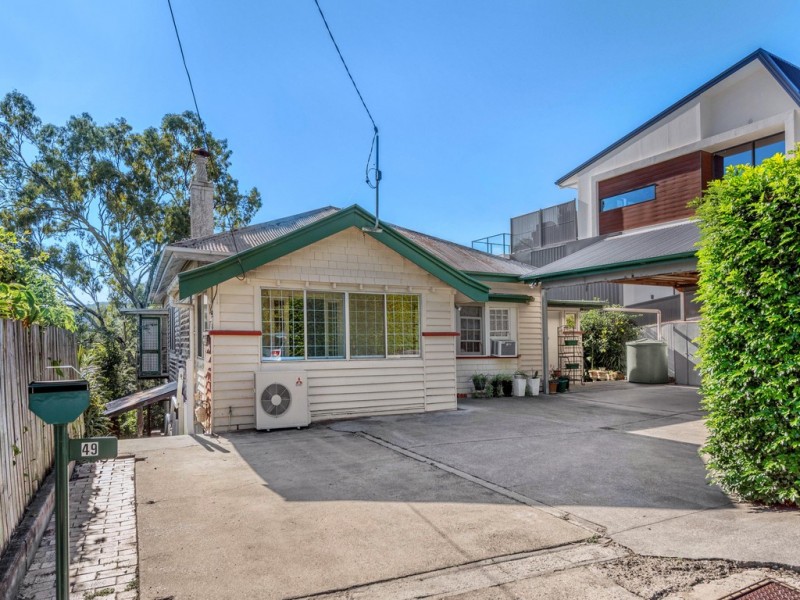 49 Simpsons Road, Bardon QLD 4065