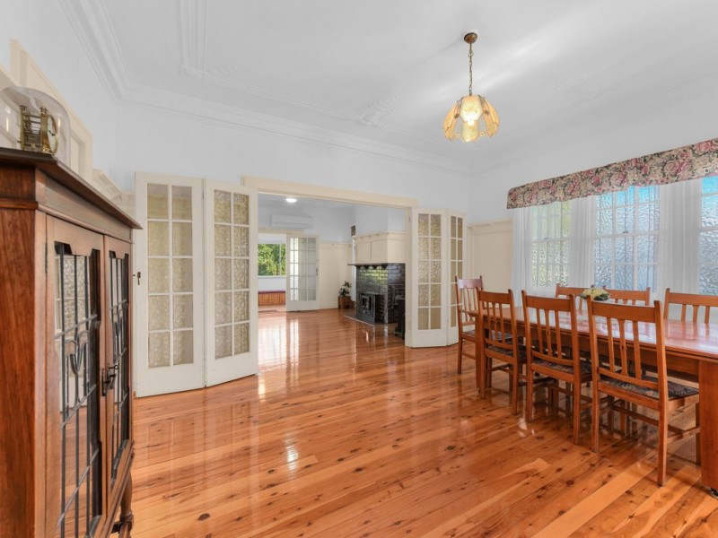 49 Simpsons Road, Bardon QLD 4065