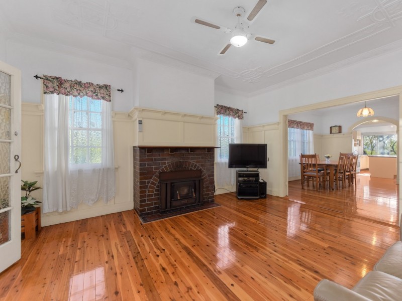 49 Simpsons Road, Bardon QLD 4065