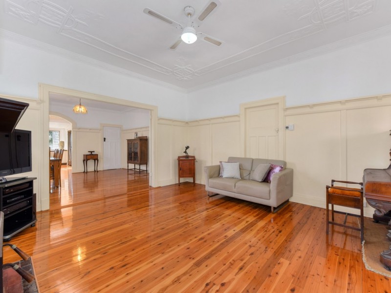 49 Simpsons Road, Bardon QLD 4065