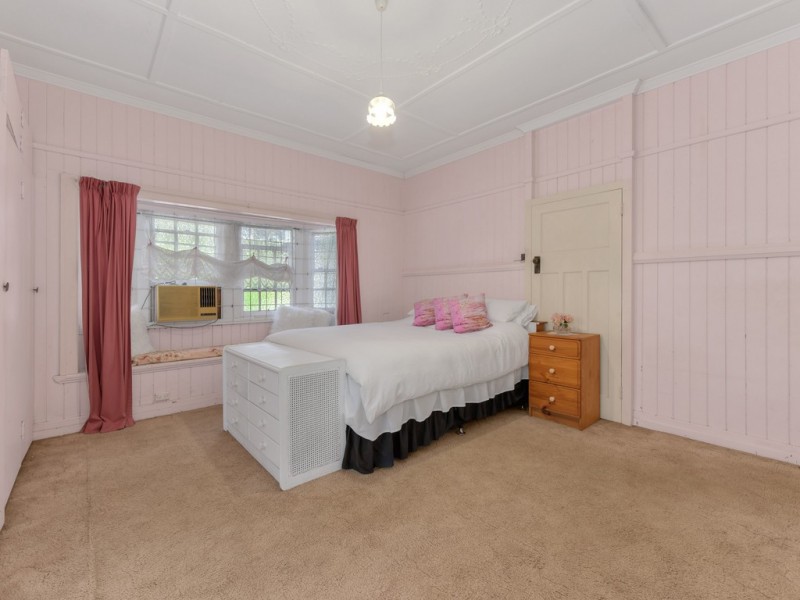 49 Simpsons Road, Bardon QLD 4065