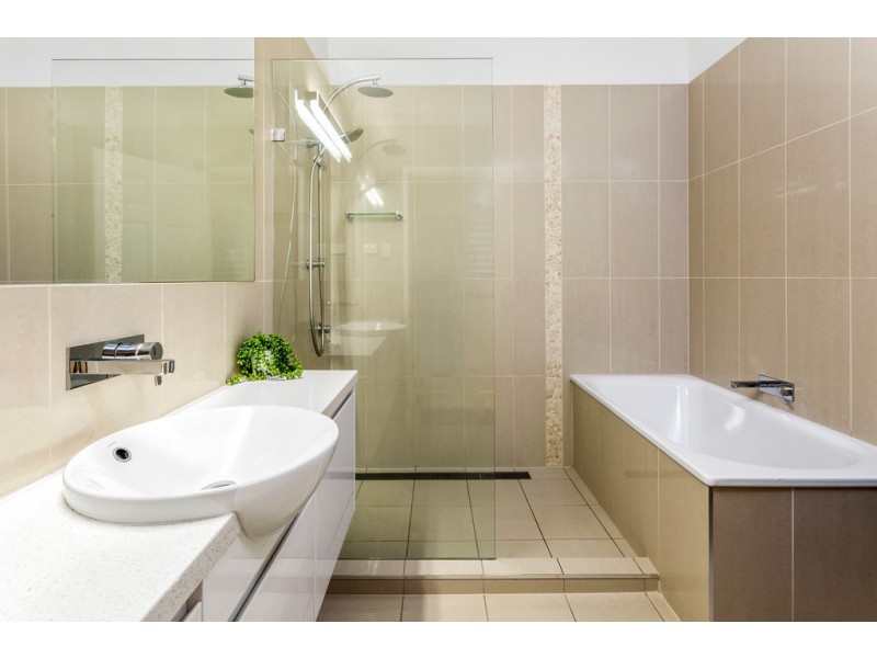 4 Raiko Street, The Gap QLD 4061