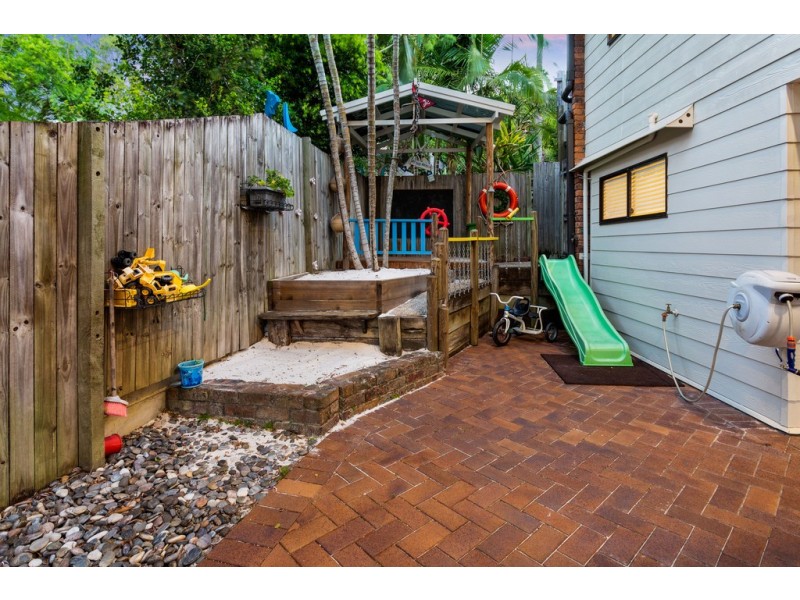 4 Raiko Street, The Gap QLD 4061