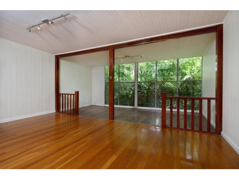 1/80 Stuartholme Rd, Bardon QLD 4065