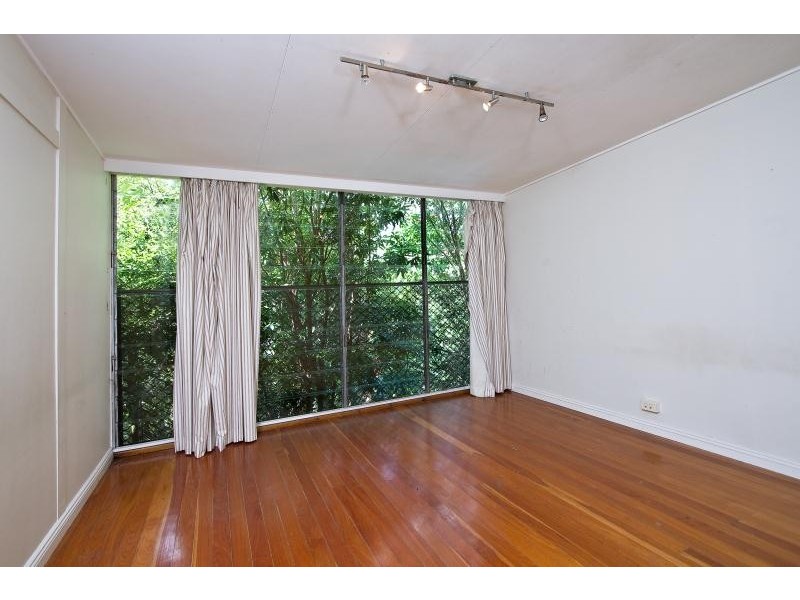 1/80 Stuartholme Rd, Bardon QLD 4065