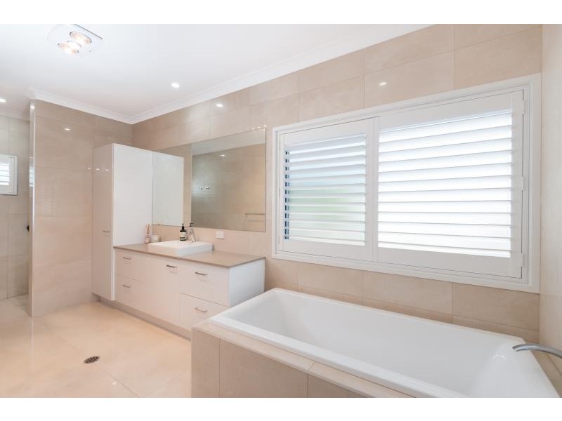 62 Victoria Street, Ashgrove QLD 4060